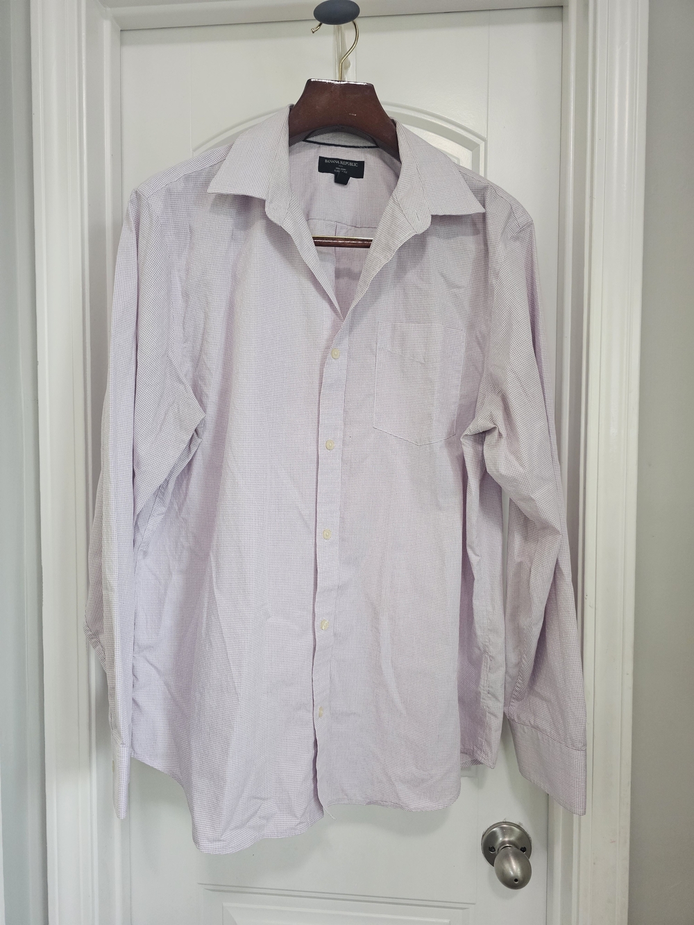 Banana Republic Men's Pale Pink Button-Front Dress Shirt